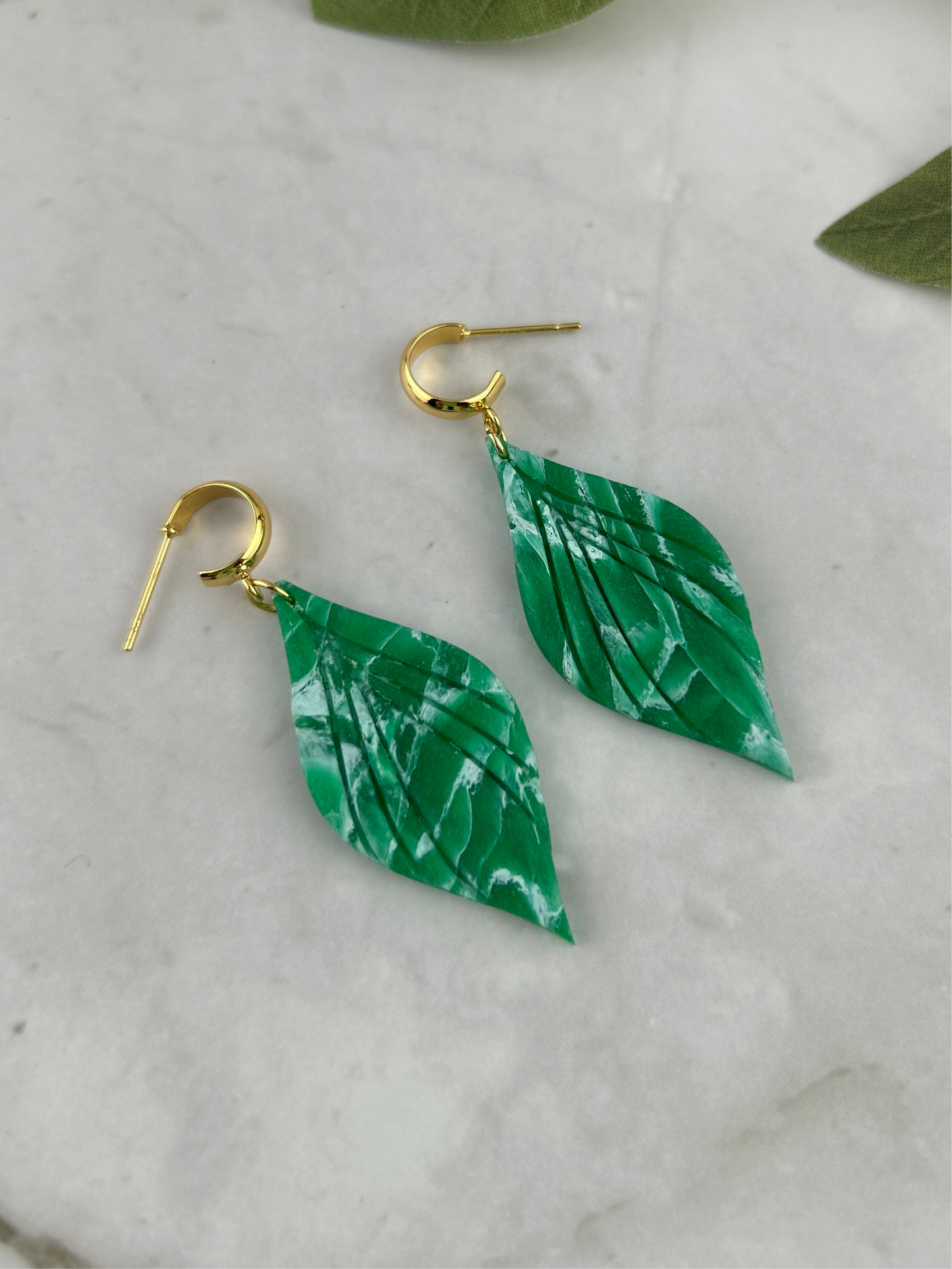 Boucles d’oreilles – Feuilles de Sirocco : Vert lumière