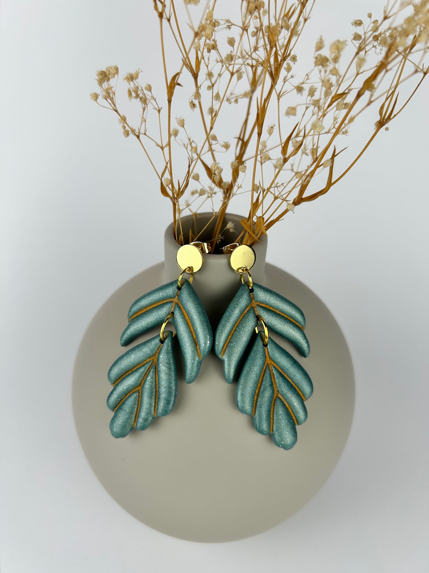 Boucles d’oreilles Nayra – Feuilles dorées