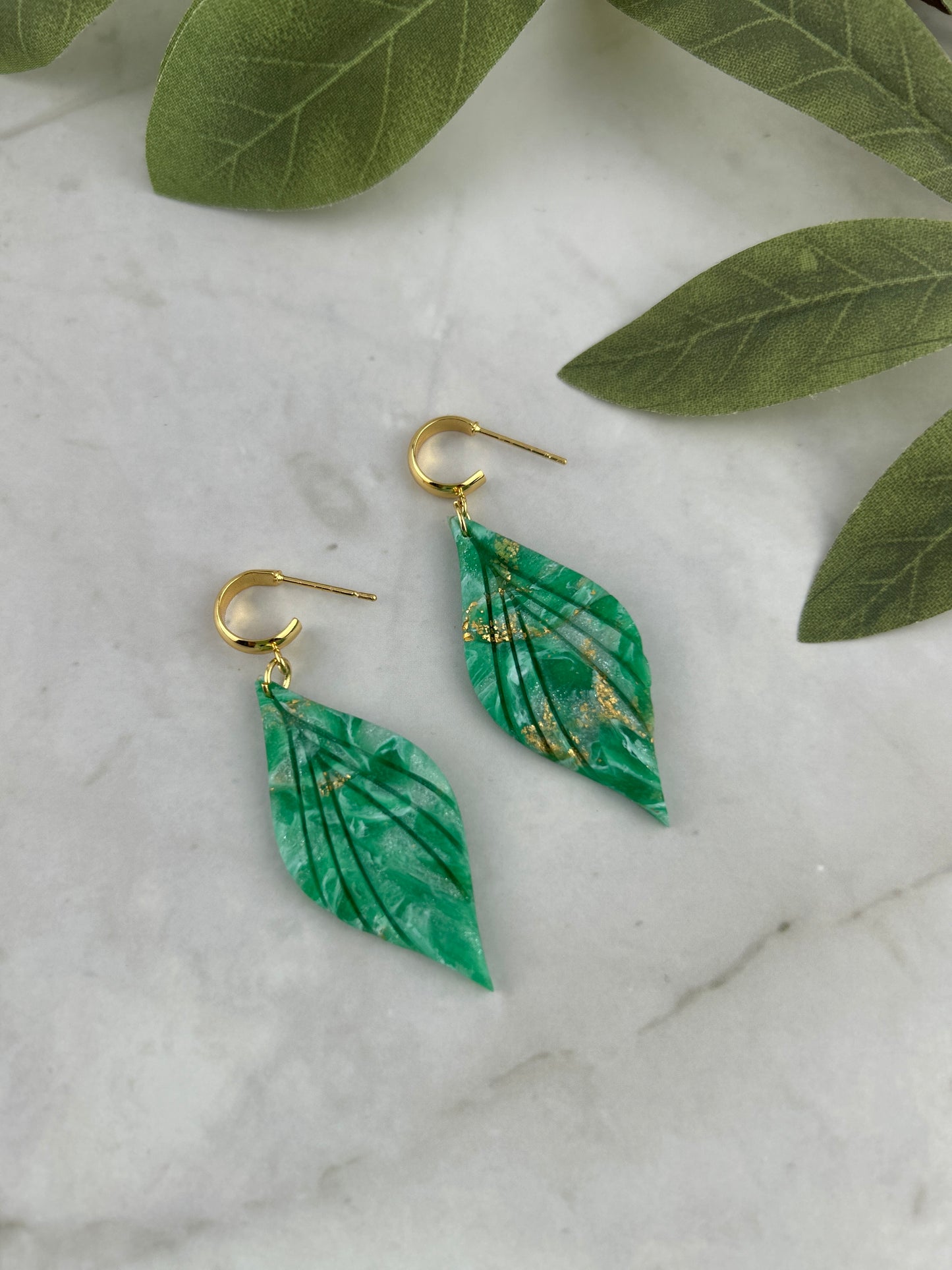 Boucles d’oreilles – Feuilles de Sirocco : Vert lumière
