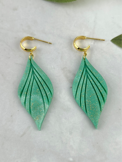 Boucles d’oreilles – Feuilles de Sirocco : Vert lumière