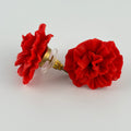 Boucles d’oreilles Œillets – Rouge vif : œillets rouge vif montrant une vue de face et une vue de profil