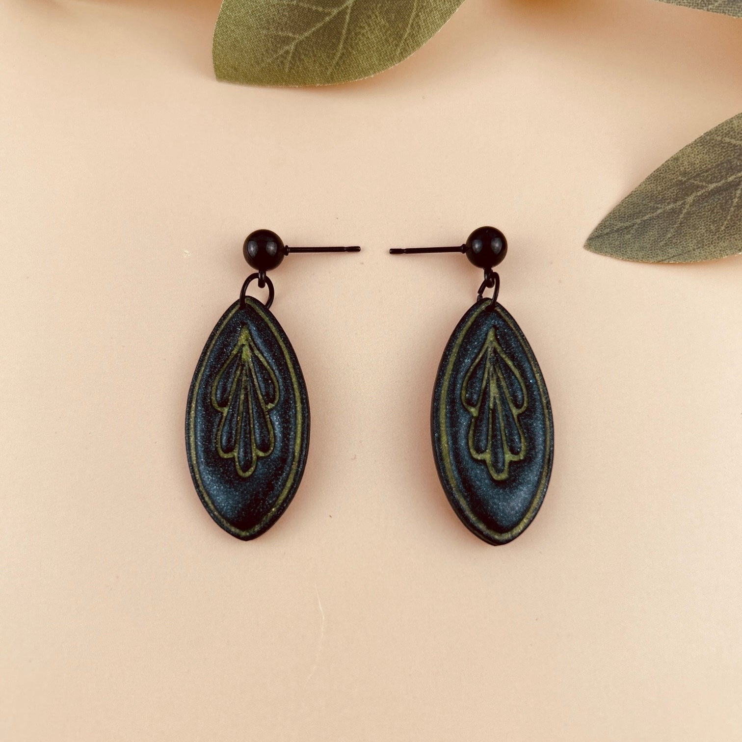 NABQA - Noir et Vert Olive